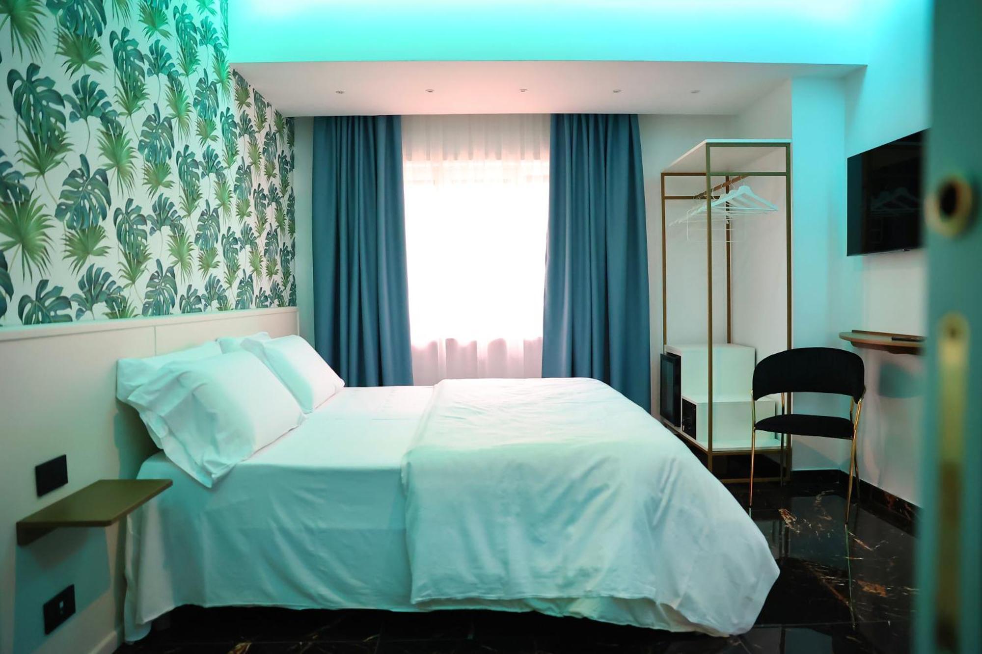 Hotel Max อาแวร์ซา ภายนอก รูปภาพ