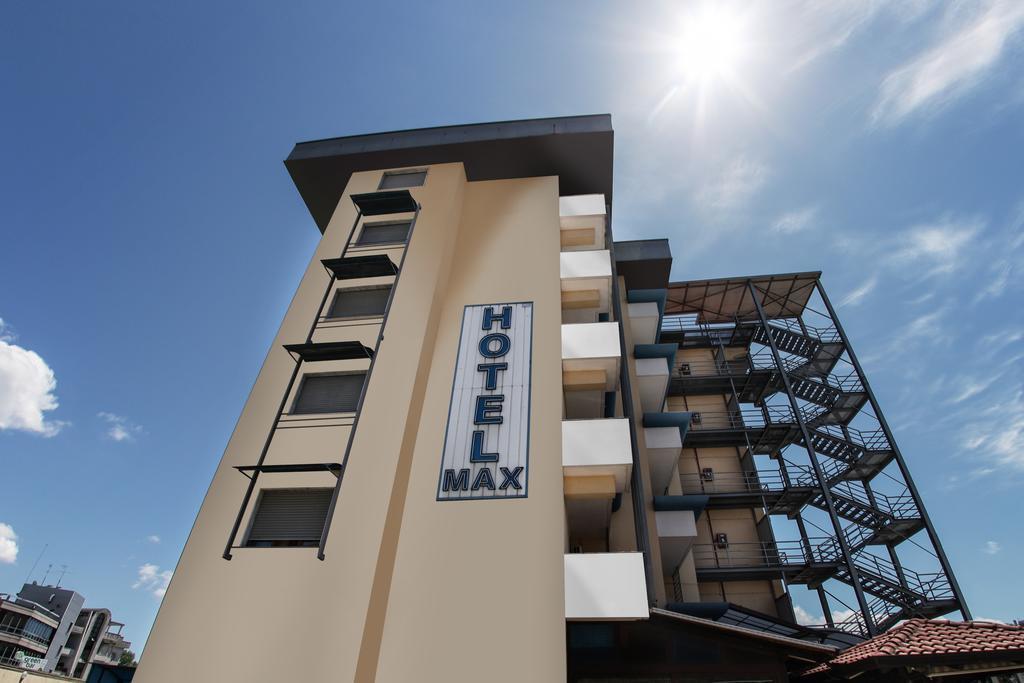 Hotel Max อาแวร์ซา ภายนอก รูปภาพ